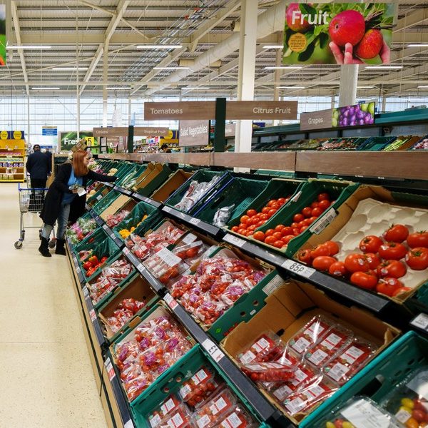 کاهش تورم بریتانیا